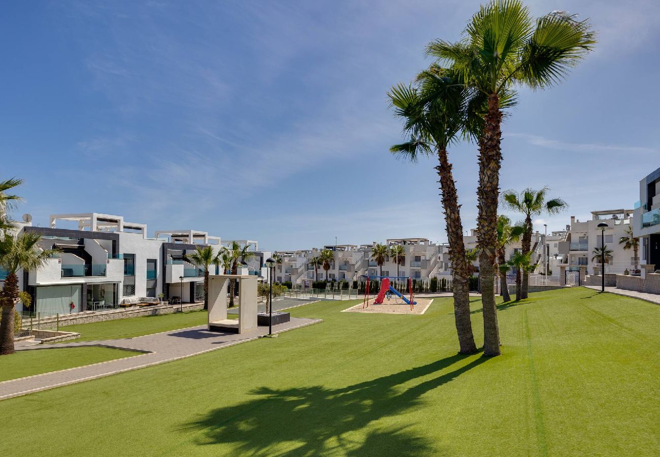 Apartamento en Torrevieja - CB Living Oasis Beach Punta Prima