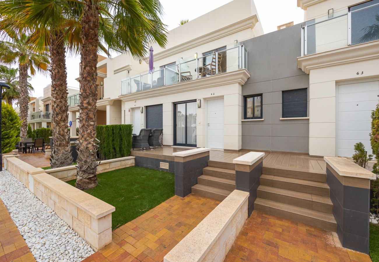 Chalet en Orihuela Costa - CB Living Townhouse in La Zenia