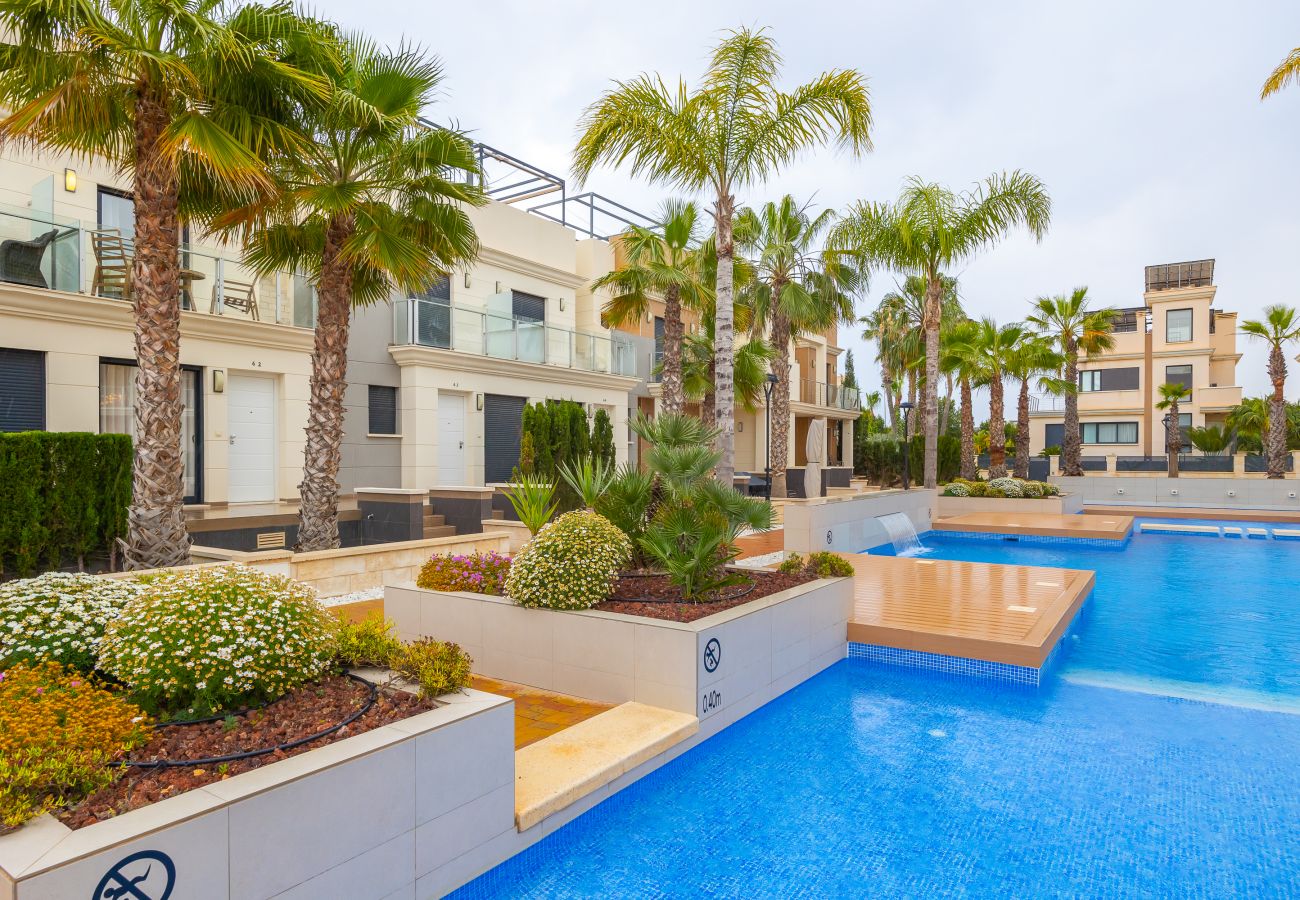 Chalet en Orihuela Costa - CB Living Townhouse in La Zenia