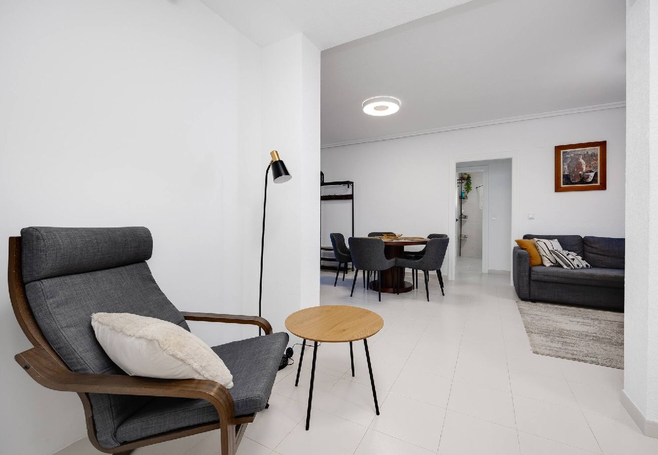 Apartamento en Alicante - CB Living - Cozy condo with patio, Playa Flamenca