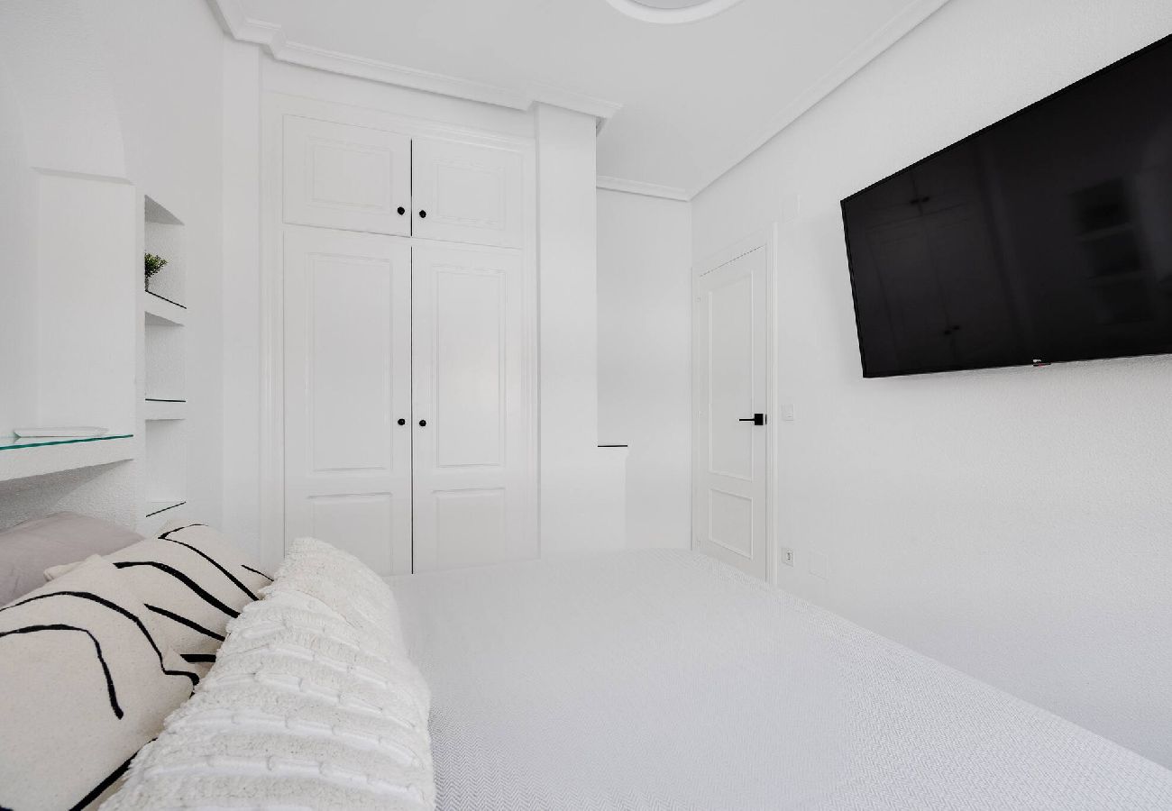 Apartamento en Alicante - CB Living - Cozy condo with patio, Playa Flamenca