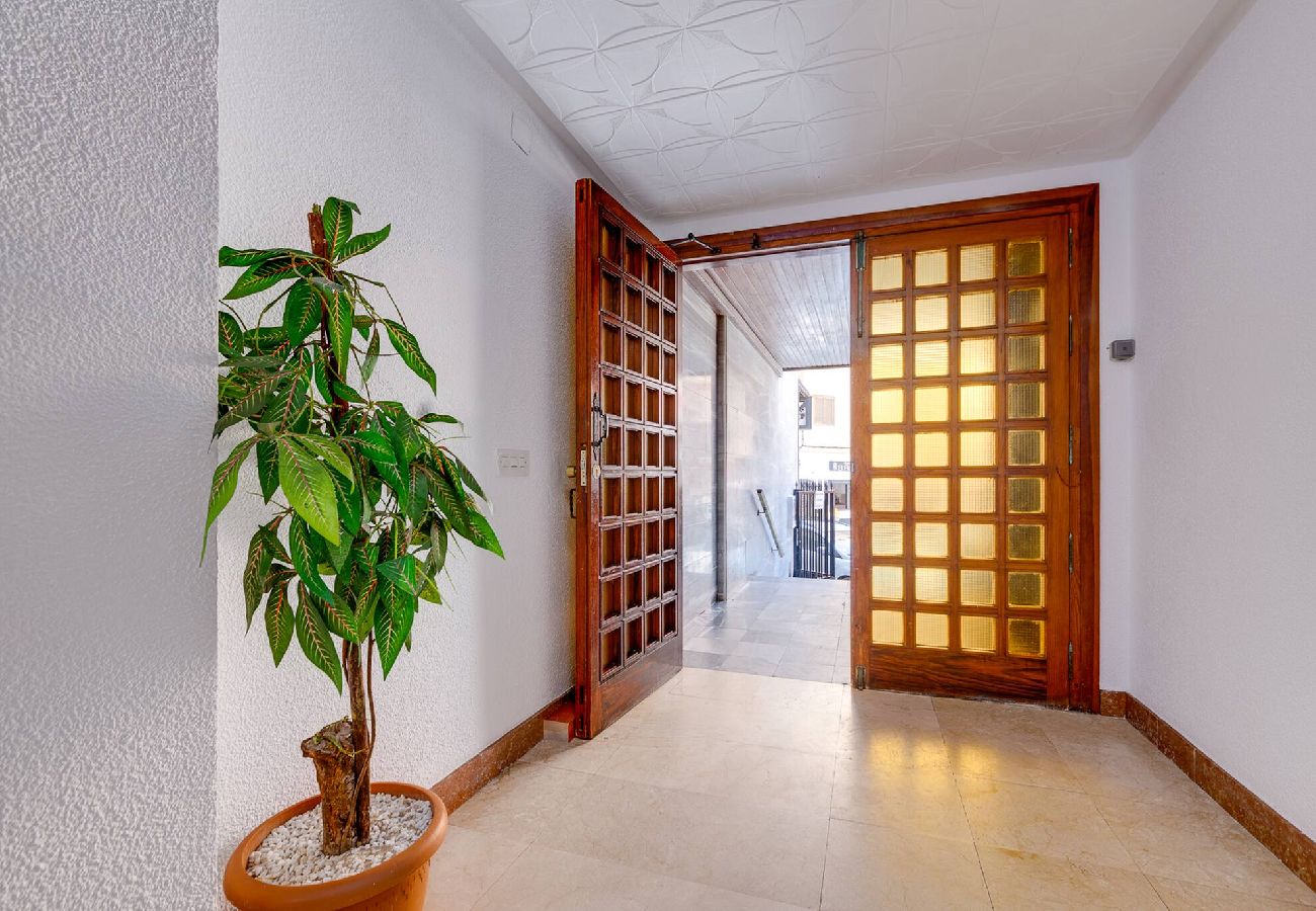 Apartamento en Torrevieja - CB Living - Seafront apartment in Playa Del Cura