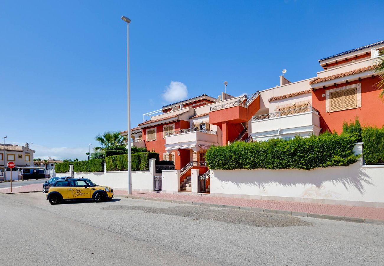 Apartamento en Alicante - CB Living - Apartment in Zeniamar with patio