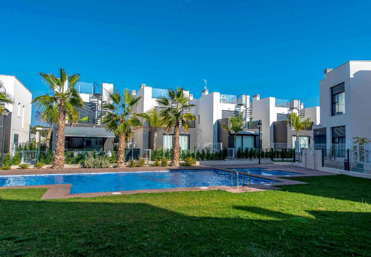 Casa en Alicante - CB Living - 3 bedroom home in Punta Prima