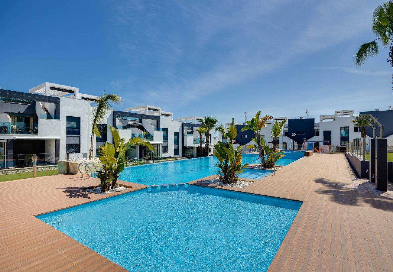 Appartement à Torrevieja - CB Living Oasis Beach Punta Prima
