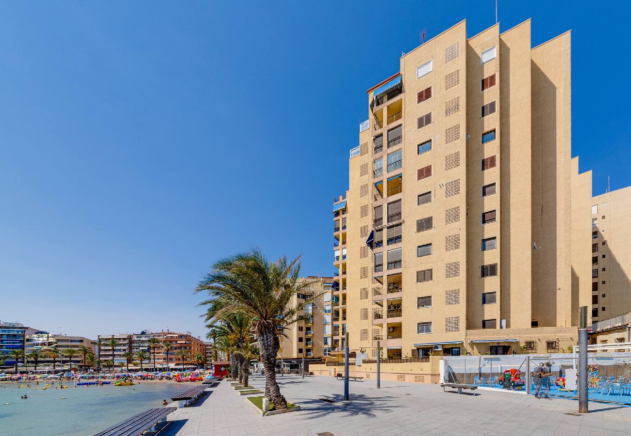 Appartement à Torrevieja - CB Living - Seafront apartment in Playa Del Cura