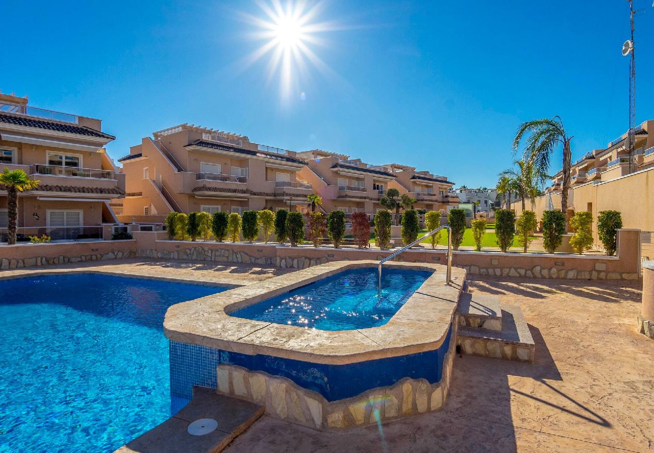 Appartement à Torrevieja - CB Living - Ground floor apartment in Punta Prima