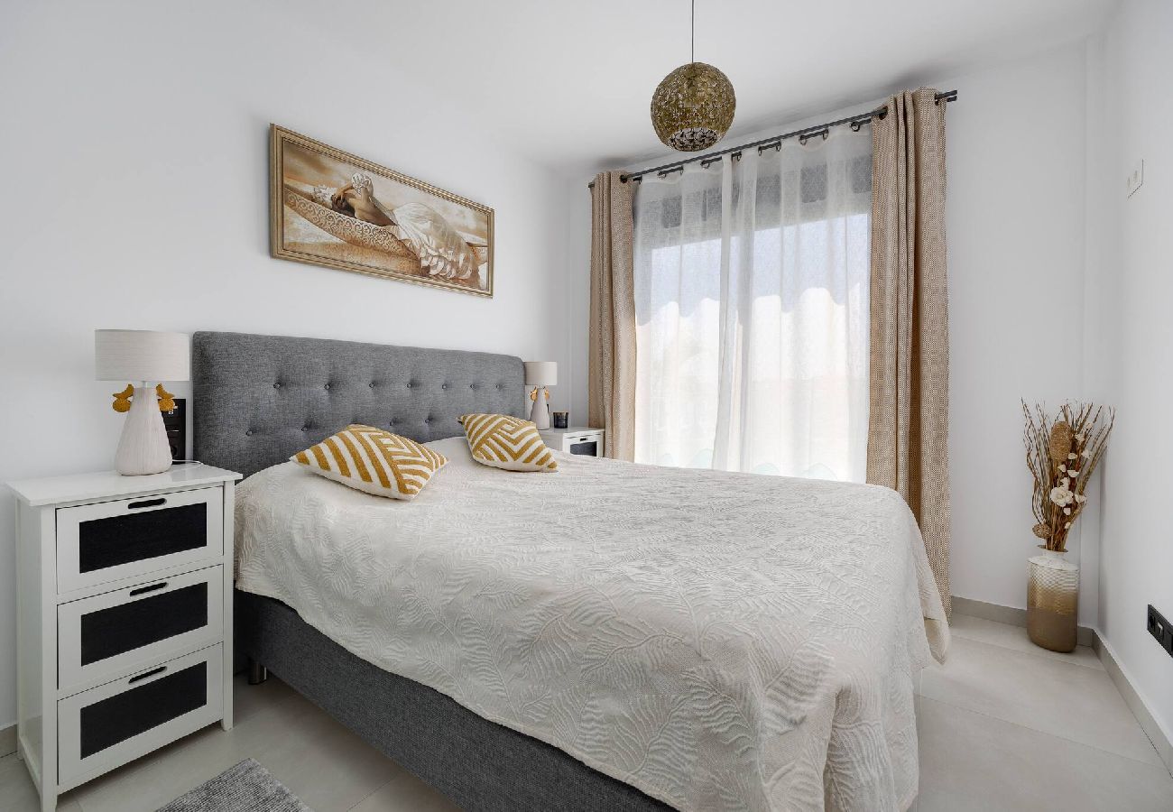 Apartment in Torrevieja - CB Living Oasis Beach Punta Prima