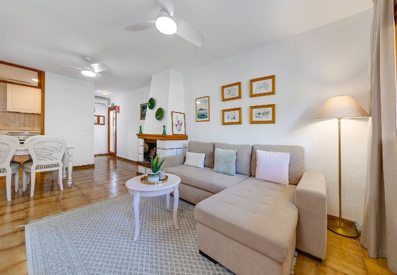 Apartment in Orihuela - 2 bedroom beach condo, Playa Flamenca