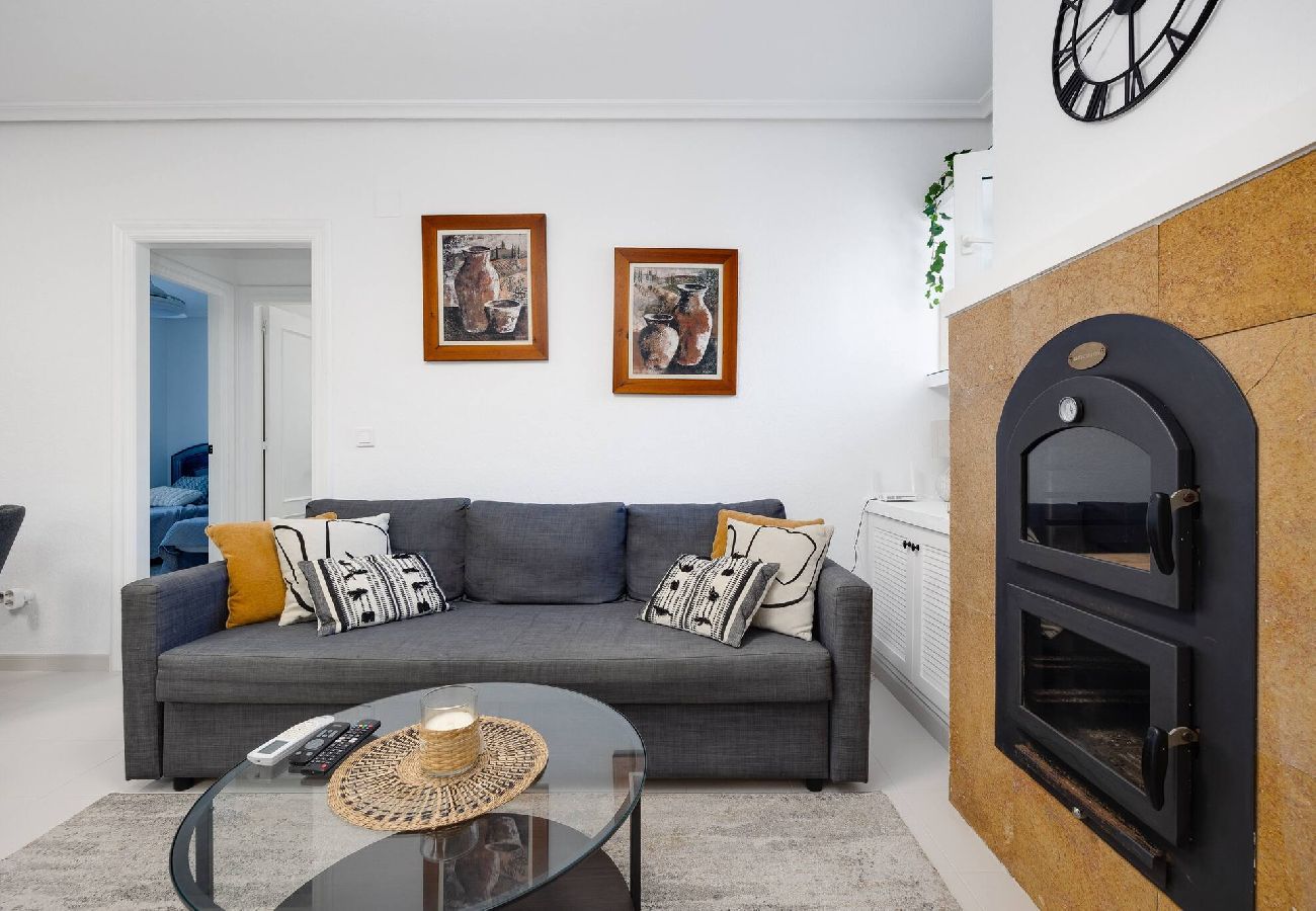 Apartment in Alicante / Alacant - CB Living - Cozy condo with patio, Playa Flamenca