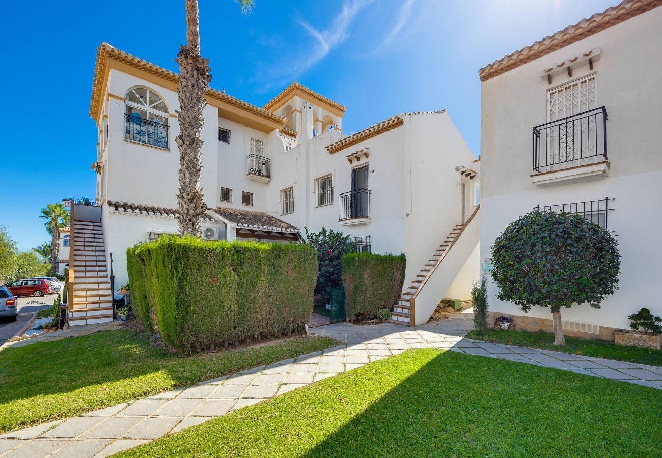 Apartment in Alicante / Alacant - CB Living - Cozy condo with patio, Playa Flamenca