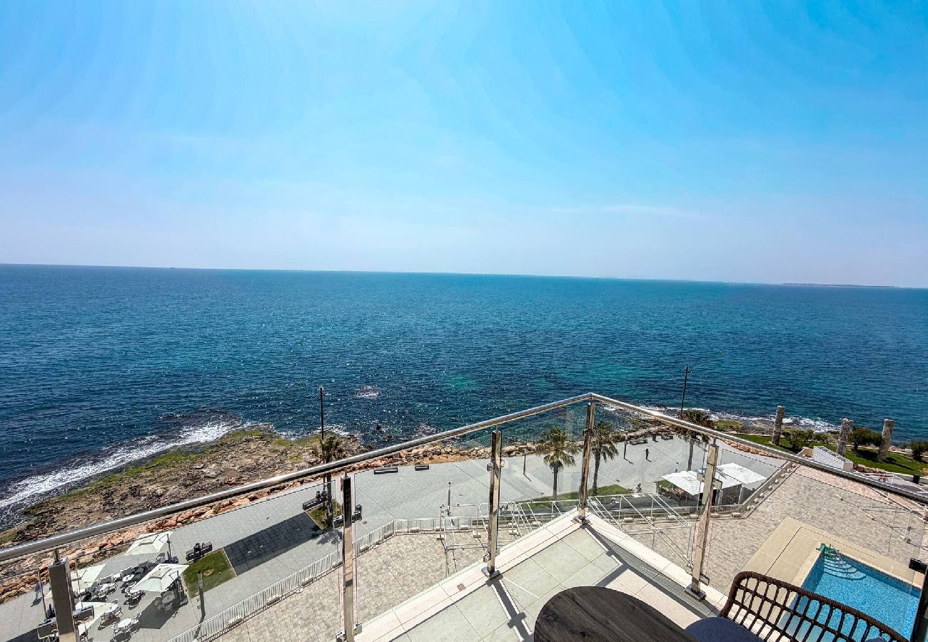 Apartment in Torrevieja - CB Living - Seafront apartment in Playa Del Cura