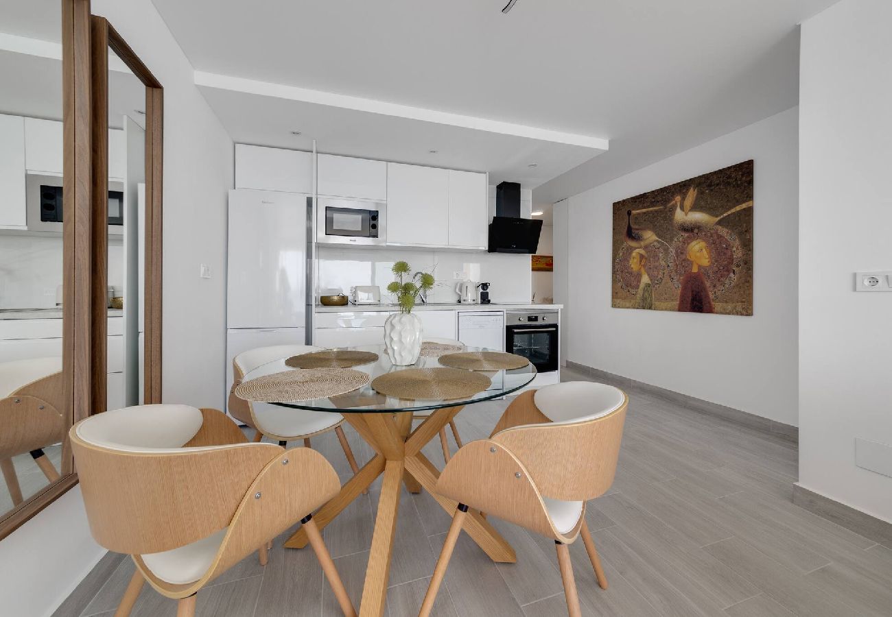 Apartment in Torrevieja - CB Living - Seafront apartment in Playa Del Cura