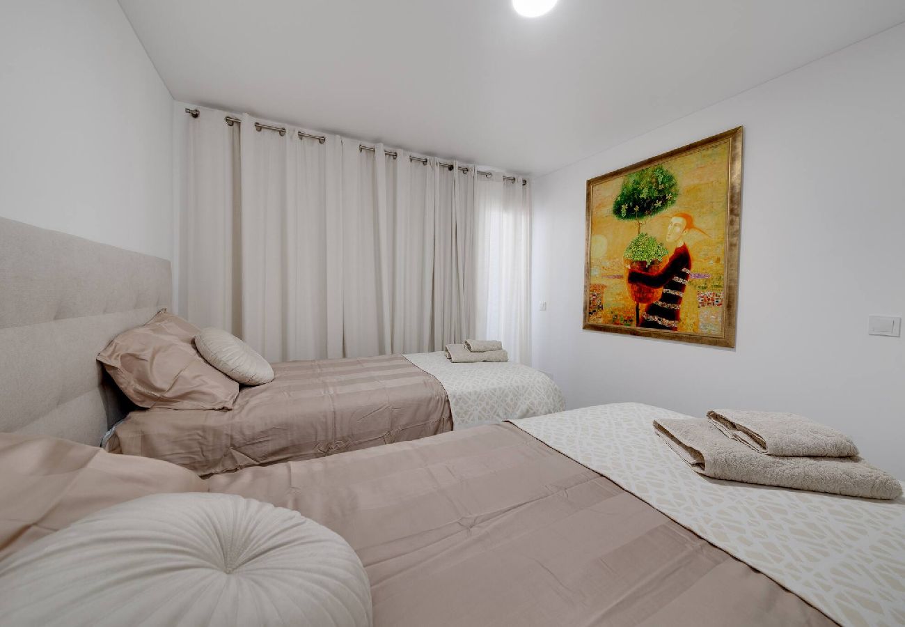 Apartment in Torrevieja - CB Living - Seafront apartment in Playa Del Cura