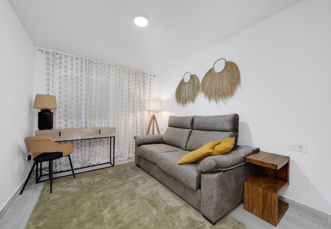 Apartment in Torrevieja - CB Living - Seafront apartment in Playa Del Cura