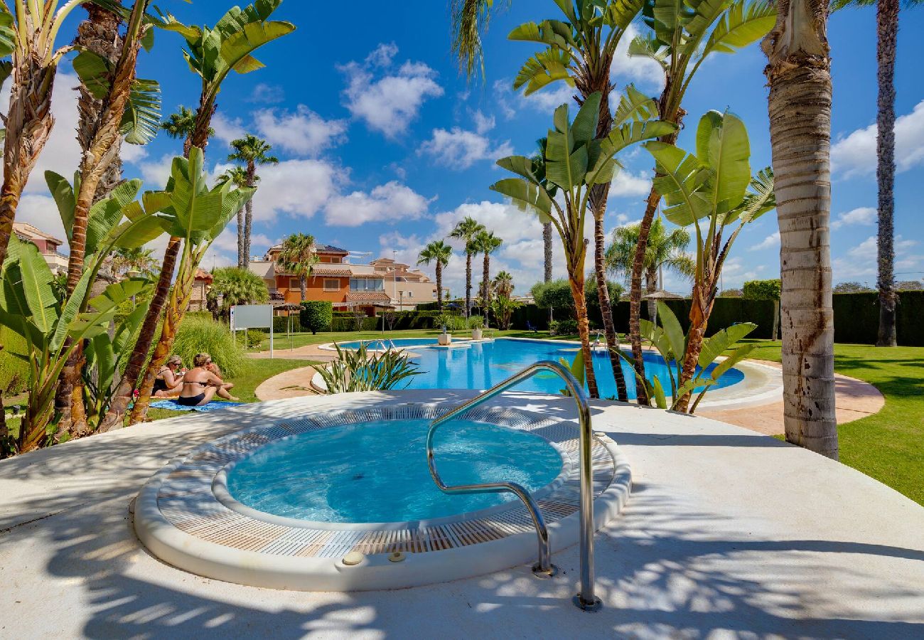 Apartment in Alicante / Alacant - CB Living - Apartment in Zeniamar with patio