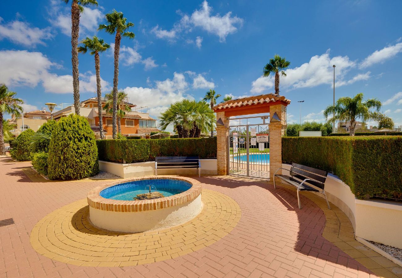 Apartment in Alicante / Alacant - CB Living - Apartment in Zeniamar with patio