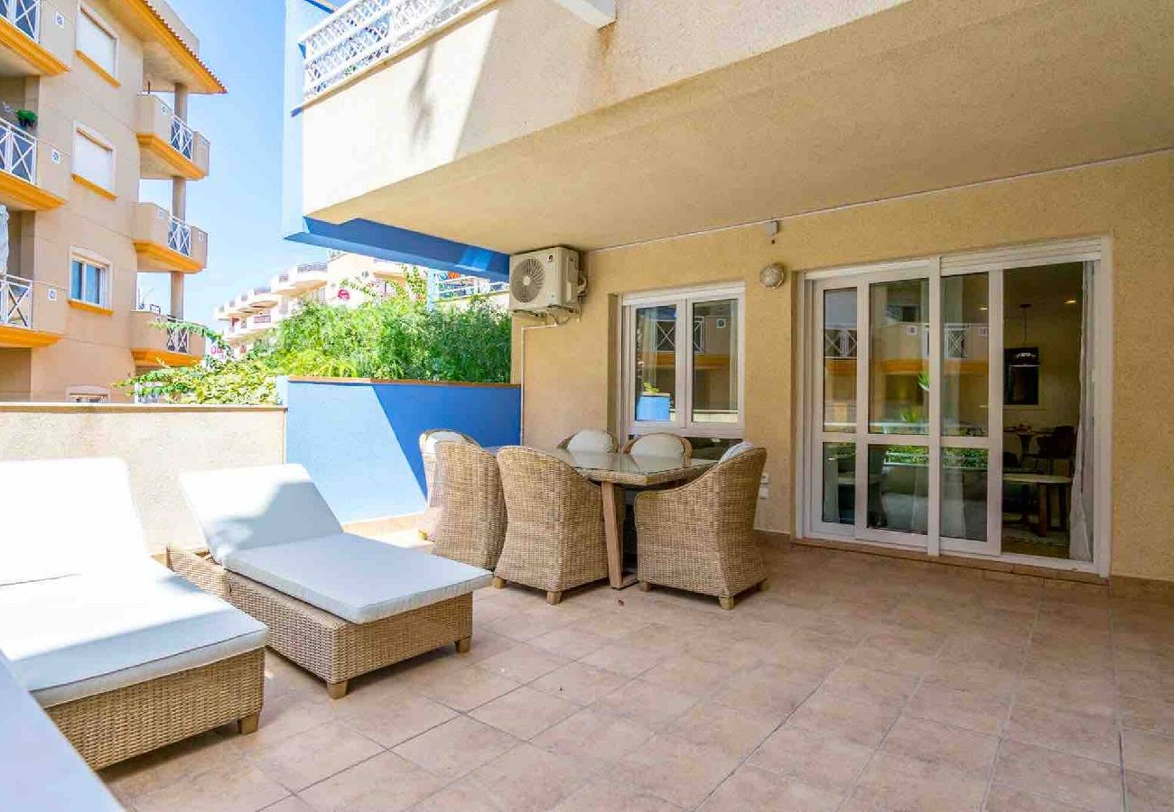 Residence in Orihuela - CB Living - Beachfront apartment in Aguamarina