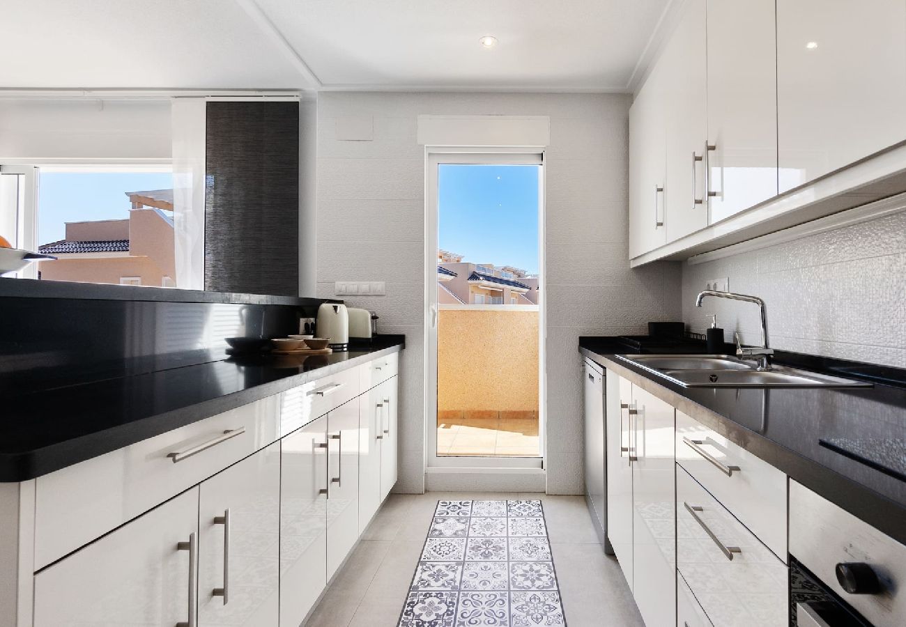 Residence in Torrevieja - CB Living - Bright penhouse in Punta Prima
