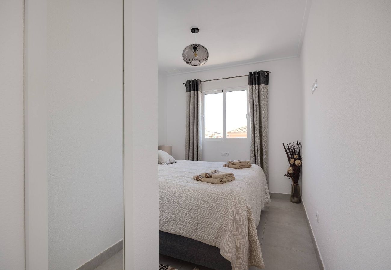 Residence in Torrevieja - CB Living - Bright penhouse in Punta Prima