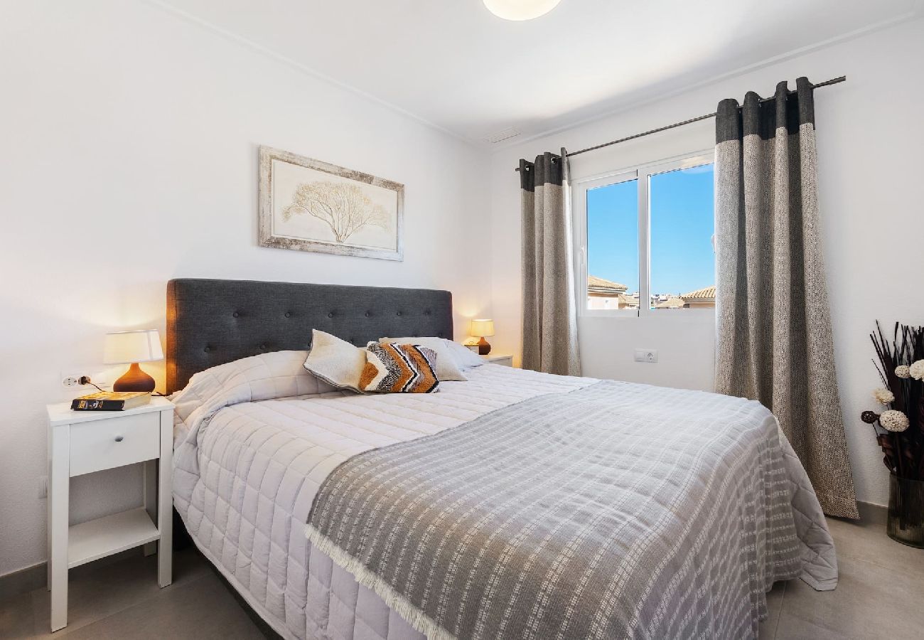 Residence in Torrevieja - CB Living - Bright penhouse in Punta Prima