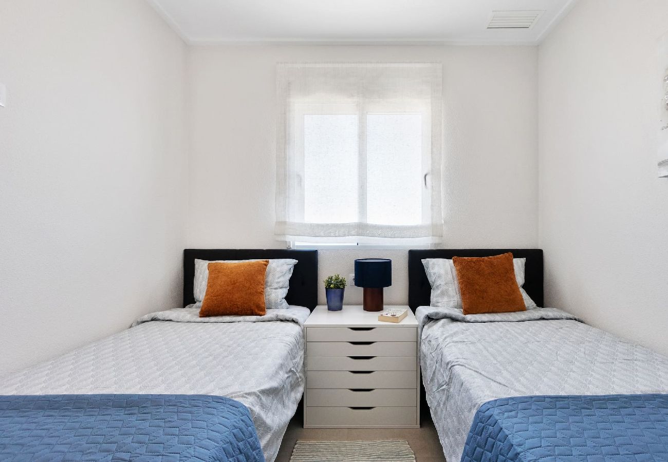 Residence in Torrevieja - CB Living - Bright penhouse in Punta Prima
